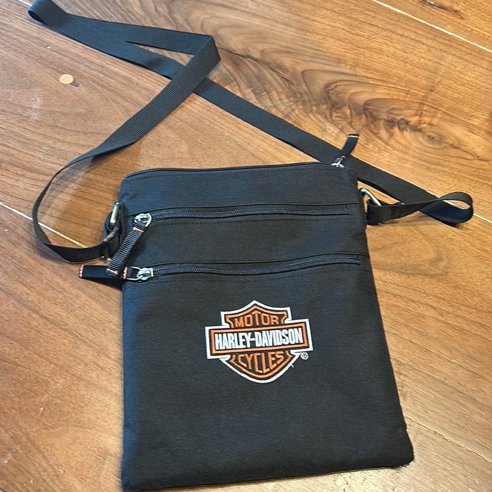 Harley crossbody